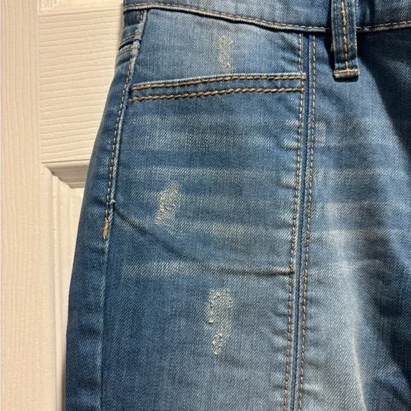 BCBGMAXAZRIA May Skinny Jeans - Picture 4 of 11